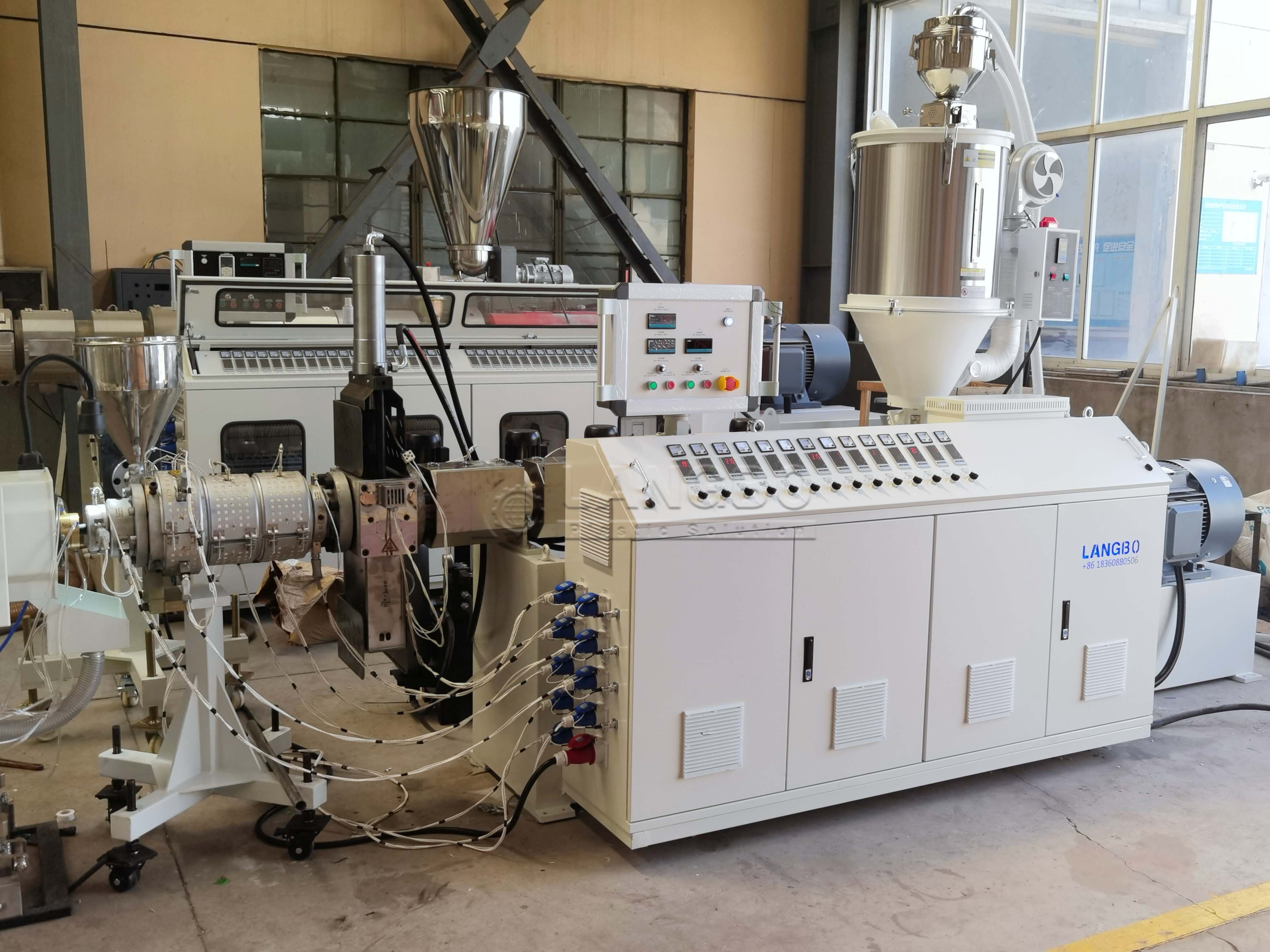 সম্পর্কে সর্বশেষ কোম্পানী কেস Tunisia PE Pipe Extrusion Line Project for Water Supply and Infrastructure Applications