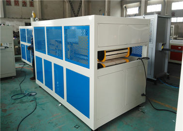 আসবাবপত্র ফ্রেম / Lamination সরঞ্জাম সঙ্গে WPC প্রোফাইল এক্সট্রুশন লাইন