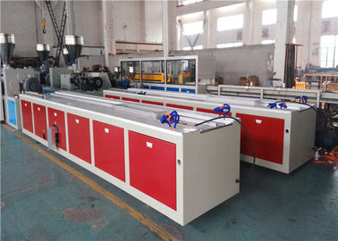 350KG/H পণ্যের গতি WPC ওয়াল প্যানেল মেশিন, PLC কন্ট্রোল WPC প্রোফাইল প্রোডাকশন লাইন