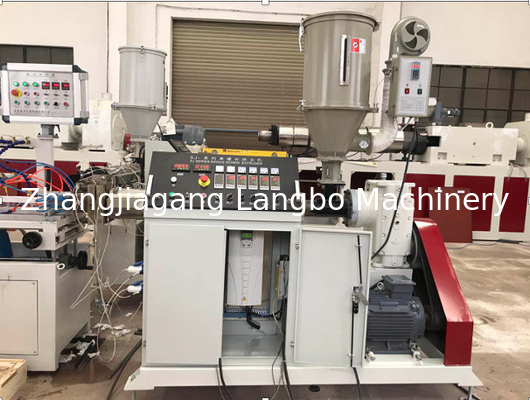 LED টিউব জন্য দুই রঙের পিসি প্লাস্টিক পাইপ এক্সট্রুশন লাইন