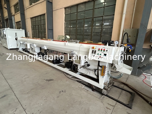 জল সরবরাহ পাইপ উত্পাদন জন্য পেশাদার 380V 50Hz পিভিসি পাইপ উৎপাদন লাইন