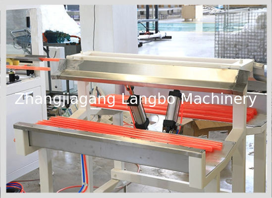 প্লাস্টিক পিভিসি জলের পাইপ সরবরাহ উৎপাদন লাইন, আকর্ষণীয় মূল্যের সাথে উচ্চ কর্মক্ষমতা সম্পন্ন এক্সট্রুডার সহ পিভিসি পাইপ তৈরির মেশিন