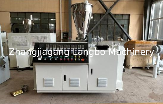 1180MM প্লাস্টিক প্রোফাইল তৈরির মেশিন পিভিসি এক্সট্রুশন লাইন