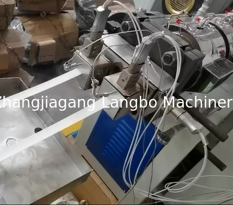 আসবাবপত্র প্লাস্টিকের পিভিসি প্রান্ত ব্যান্ডিং এক্সট্রুডিং এবং তৈরির মেশিন পিভিসি প্রান্ত ব্যান্ডিং স্ট্রিপ টেপস এক্সট্রুশন লাইন এক্সট্রুডার মেশিন