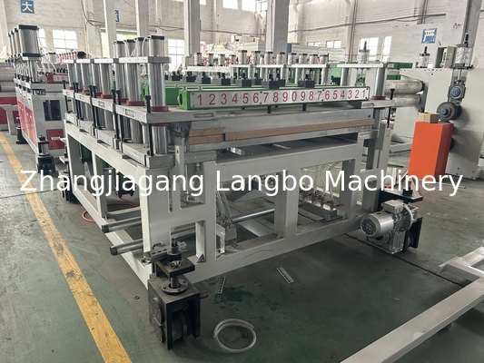 নির্ভরযোগ্য Co Extrusion Crust Foam Celuka Forex Skinning Foam Board Sheet Extruder লাইন