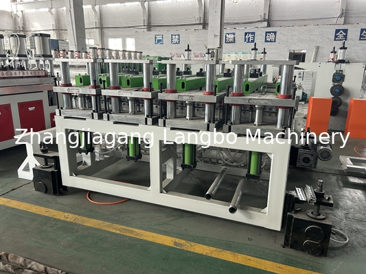 নির্ভরযোগ্য Co Extrusion Crust Foam Celuka Forex Skinning Foam Board Sheet Extruder লাইন