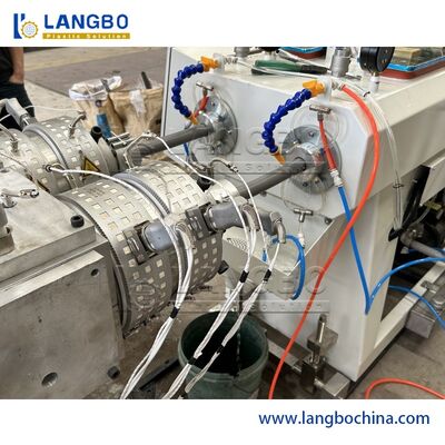 স্বয়ংক্রিয় টুইন স্ক্রু পিভিসি পাইপ মেশিন, পিভিসি পায়ের পাতার মোজাবিশেষ উৎপাদন লাইন