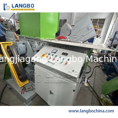 ইন্ডাস্ট্রিয়াল সিঙ্গেল শ্যাফট বর্জ্য স্ক্র্যাপ মেটাল প্লাস্টিক পিপি/পিই/এইচডিপিই/এলডিপিই/পিভিসি পাইপ শ্রেডার মেশিন