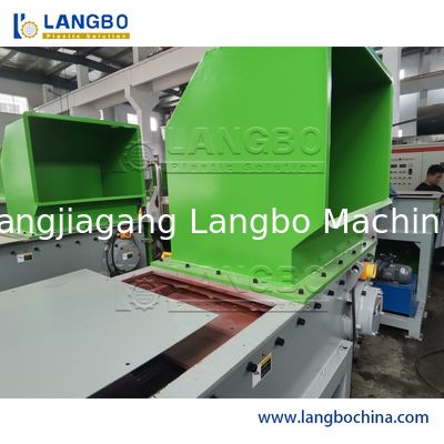 শিল্প প্লাস্টিক প্যালেট পোষা বোতল শ্রেডার মেশিন বর্জ্য টায়ার কাঠ প্যালেট রাবার রিসাইক্লিংয়ের জন্য