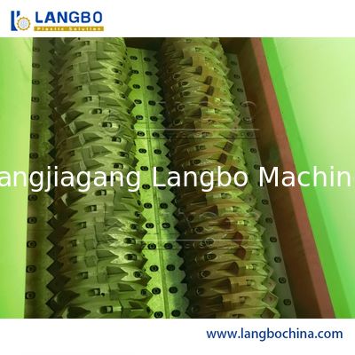 শিল্প প্লাস্টিক প্যালেট পোষা বোতল শ্রেডার মেশিন বর্জ্য টায়ার কাঠ প্যালেট রাবার রিসাইক্লিংয়ের জন্য