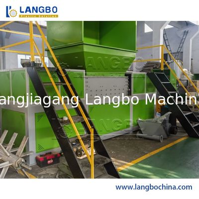 স্বয়ংক্রিয় বর্জ্য প্লাস্টিক রিসাইক্লিং শ্রেডার পেট বোতল ক্রাশার মেশিন