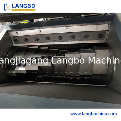 ইনজেকশন ছাঁচনির্মাণের জন্য প্লাস্টিক ক্রাশিং মেশিন