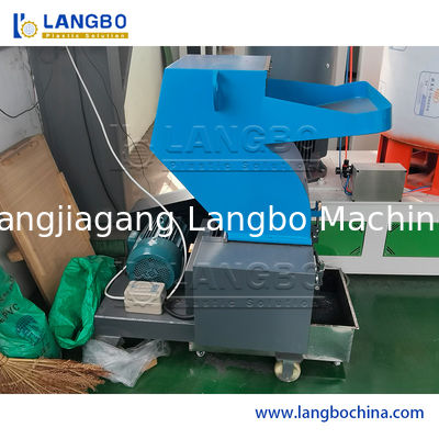 শিল্প বর্জ্য পোষা প্রাণী বোতল Shredder/crushing মেশিন প্লাস্টিকের বোতল Crusher উত্পাদন লাইন