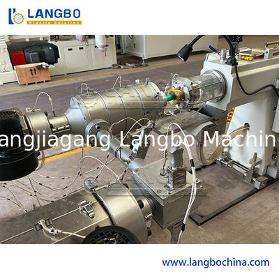 পিপিআর পাইপ এক্সট্রুশন লাইন 3 স্তর কো-এক্সট্রুশন সহ 20-110 মিমি পাইপ আকারের জন্য সিমেন্স পিএলসি নিয়ন্ত্রণ