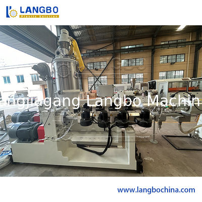 বড় ব্যাসার্ধের পিপিআর পাইপ এক্সট্রুশন লাইন 12m/min উত্পাদন গতি এবং SIEMENS পিএলসি নিয়ন্ত্রণ