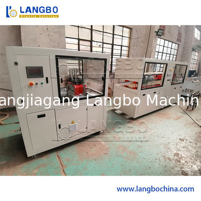 উচ্চ আউটপুট পিভিসি প্রোফাইল এক্সট্রুশন লাইন 300 এমএম প্রফাইল আকার 250 কেজি / এইচ ক্যাপাসিটি