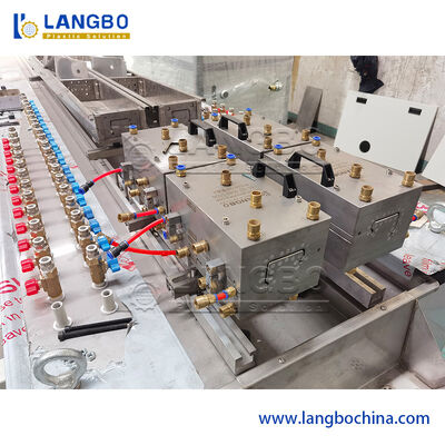 150 কেজি / এইচ পিভিসি প্রোফাইল এক্সট্রুশন লাইন প্লাস টাচ স্ক্রিন কন্ট্রোল শক্তি সঞ্চয় সঙ্গে