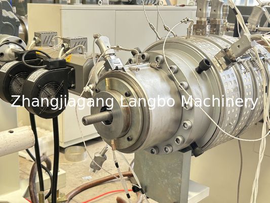 50-200 মিমি পিভিসি পাইপ এক্সট্রুশন লাইন / পিভিসি পাইপ তৈরির মেশিন / পিভিসি পাইপ উত্পাদন লাইন