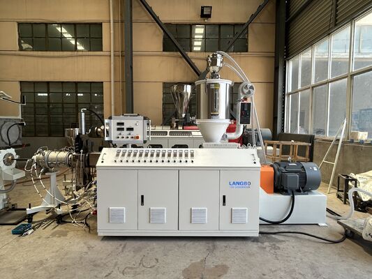 স্বয়ংক্রিয় PE পাইপ এক্সট্রুশন লাইন একা স্ক্রু প্লাস্টিক পাইপ মেকিং মেশিন উচ্চ গতি