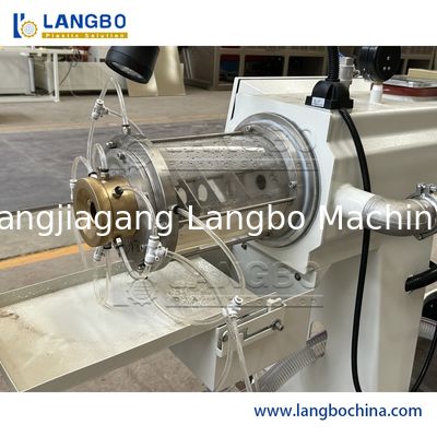 প্লাস্টিক PPR পাইপ এক্সট্রুশন লাইন এবিবি বৈদ্যুতিন সংকেতের মেরু বদল ডাবল স্ক্রু বিভিন্ন ব্যাসার্ধ