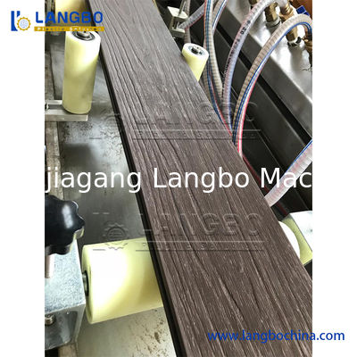 শঙ্কুযুক্ত টুইন স্ক্রু এক্সট্রুডারের সাথে বিশেষ WPC ওয়াল প্যানেল উত্পাদন লাইন