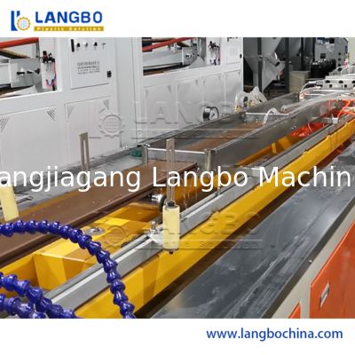 শঙ্কুযুক্ত টুইন স্ক্রু এক্সট্রুডারের সাথে বিশেষ WPC ওয়াল প্যানেল উত্পাদন লাইন