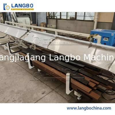 পিভিসি / WPC প্রোফাইল এক্সট্রুশন লাইন সিমেন্স মোটর ডাবল স্ক্রু ডিজাইন