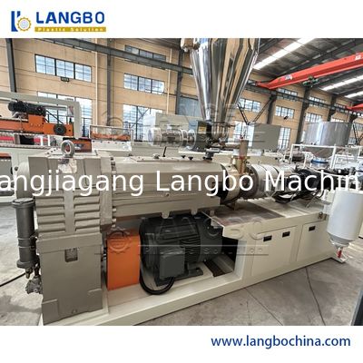 পিভিসি / WPC প্রোফাইল এক্সট্রুশন লাইন সিমেন্স মোটর ডাবল স্ক্রু ডিজাইন