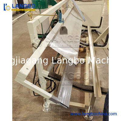 55/110 কনিকাল টুইন স্ক্রু এক্সট্রুডার পিভিসি প্রোফাইল এক্সট্রুশন লাইন 22KW মোটর পাওয়ারের সাথে 1180 মিমি তারের ট্রাঙ্কিংয়ের জন্য