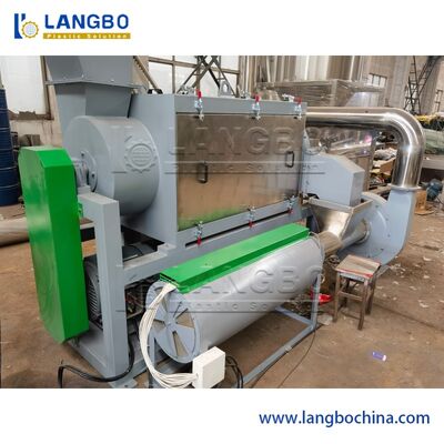 পিইটি বোতল পুনর্ব্যবহারের জন্য 14 মিমি ফ্লেক আকার এবং 380 ভোল্টেজের সাথে 300-5000 কেজি / এইচ ক্ষমতাযুক্ত পিইটি পুনর্ব্যবহার লাইন