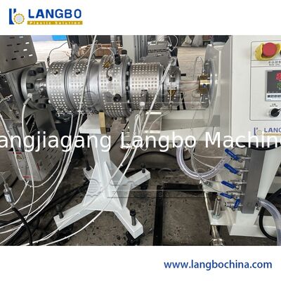 3 স্তর সহ-এক্সট্রুশন পিপিআর পাইপ এক্সট্রুশন লাইন 350 কেজি / ঘন্টা ক্ষমতা এবং সিমেন্স পিএলসি নিয়ন্ত্রণ