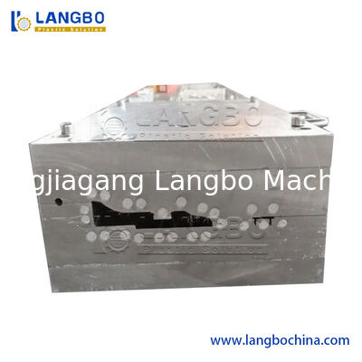 ফ্লোর বেসবোর্ড পিভিসি ওয়াল প্যানেল এক্সট্রুশন লাইন স্কার্টিং বোর্ড উত্পাদন