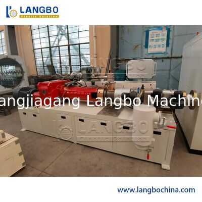 জল পাইপ পিভিসি টুইন স্ক্রু extruder, স্বয়ংক্রিয় কন্ট্রোল প্লাস্টিক এক্সট্রুশন মেশিন