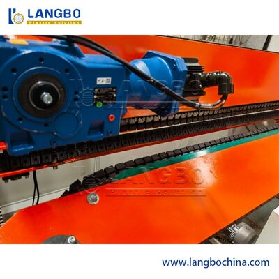 জনপ্রিয় প্লাস্টিকের এইচডিপিই পিই পিপিআর পিভিসি জল পাইপ সরবরাহ ড্রেনাইজিং পায়ের পাতার মোজাবিশেষ নল এক্সট্রুশন উত্পাদন