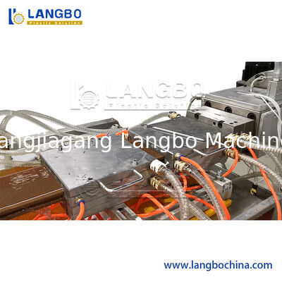 WPC Wood Plastic Composite Decking Floor Fence Post Window and Door Panel Frame Profile Making Machine Extruder