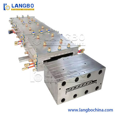 সম্পূর্ণ স্বয়ংক্রিয় পিই পিভিসি কাঠ প্লাস্টিক ফাঁপা কঠিন মেঝে প্রশস্ত দরজা প্যানেল বাগান বেড়া শঙ্কুযুক্ত টুইন স্ক্রু এক্সট্রুডার প্লাস্টিক মেশিন