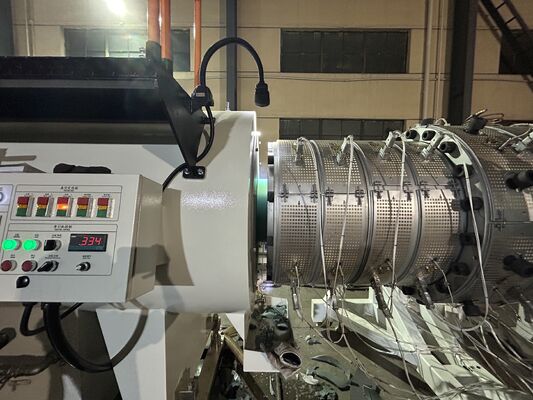 SJSZ92/188 800KG/H Hight Capacity Extruder 180-710mm Plastic UPVC Making Machine