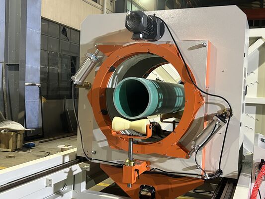 ৯০০কেজি/ঘন্টা ৪০০-৭১০মিমি প্লাস্টিক ইউপিভিসি তৈরির মেশিন কারখানা চীনে