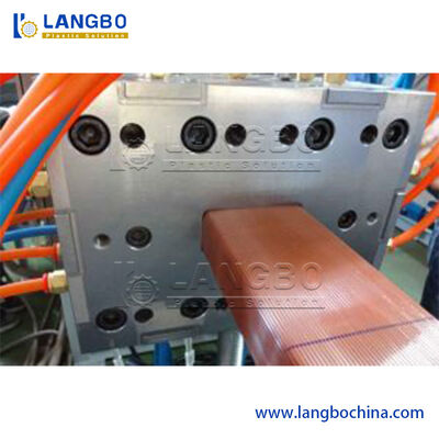 ডব্লিউপিসি ডেকিং মেশিন | বোর্ড ওয়ার্পিং কমাতে নিয়ন্ত্রিত শীতলীকরণ