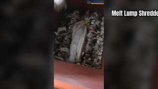 প্লাস্টিক কাঠের কাগজ এবং মেটাল ক্যান রিসাইক্লিংয়ের জন্য উচ্চ-ক্ষমতার শিল্প শ্রেডার মেশিন